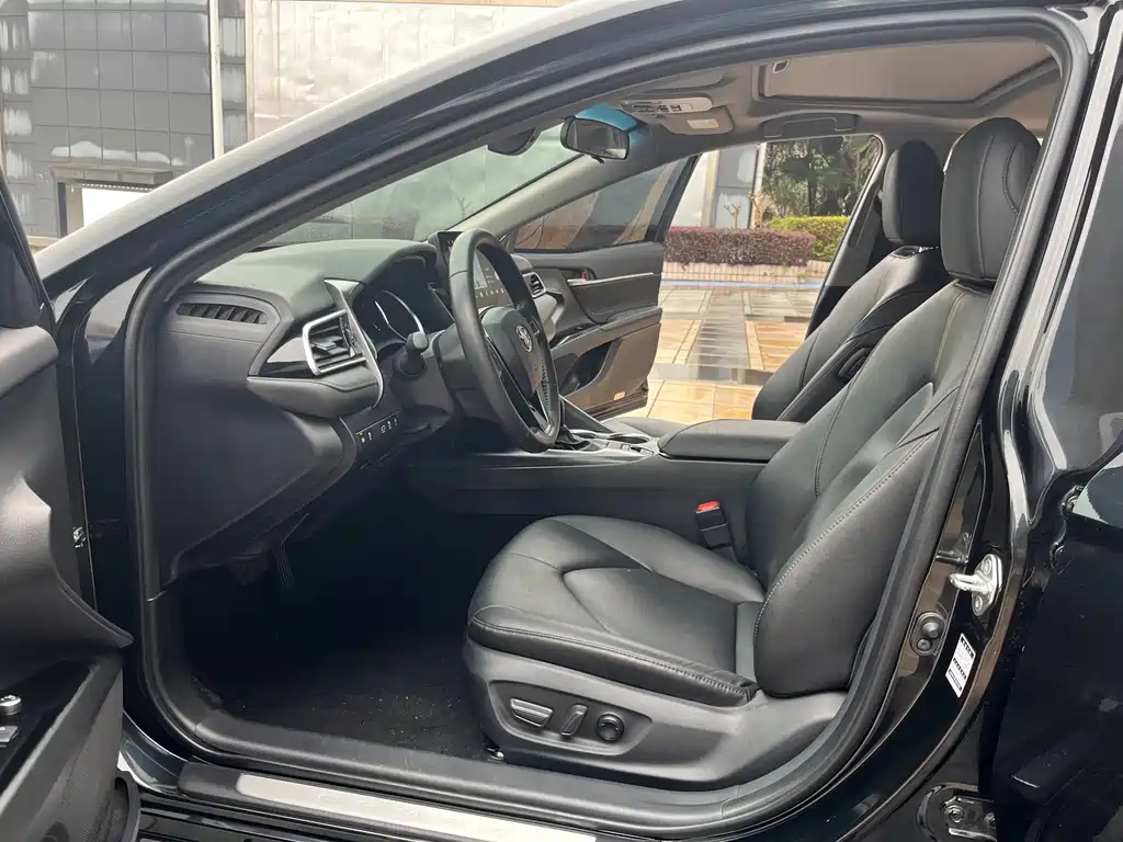 TOYOTA CAMRY 2022
