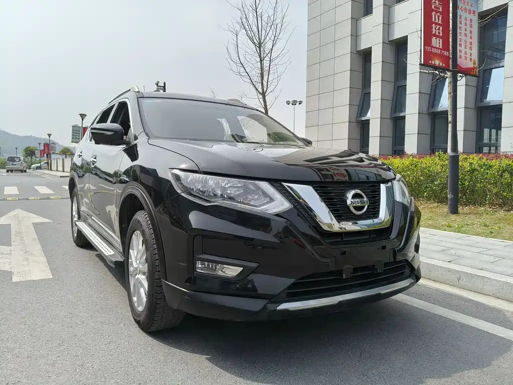 NISSAN X-TRAIL 2018