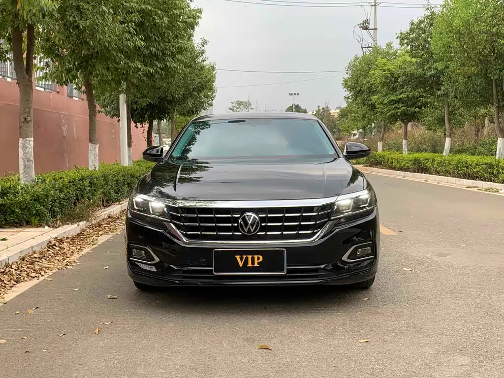 VOLKSWAGEN PASSAT 2021