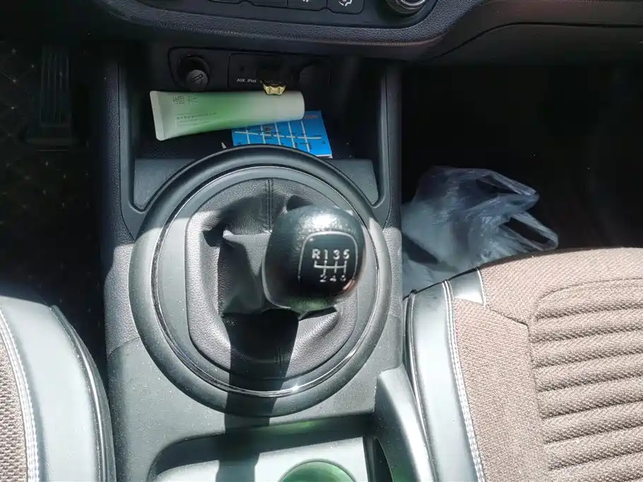 KIA SPORTAGE 2012