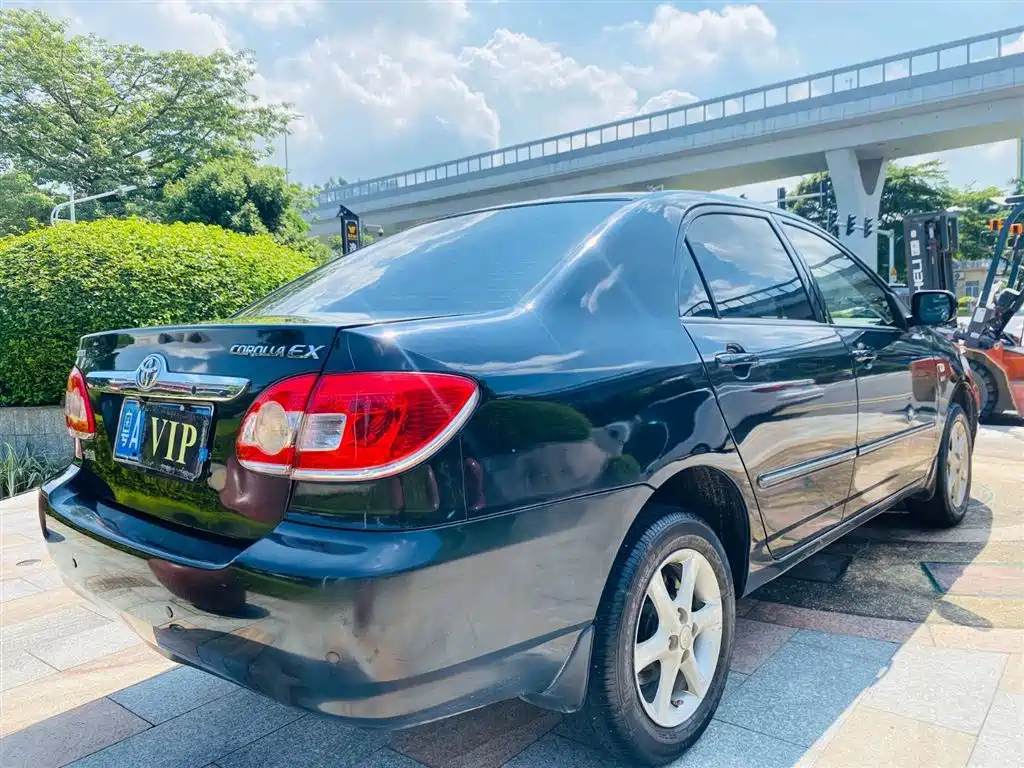 TOYOTA COROLLA 2012