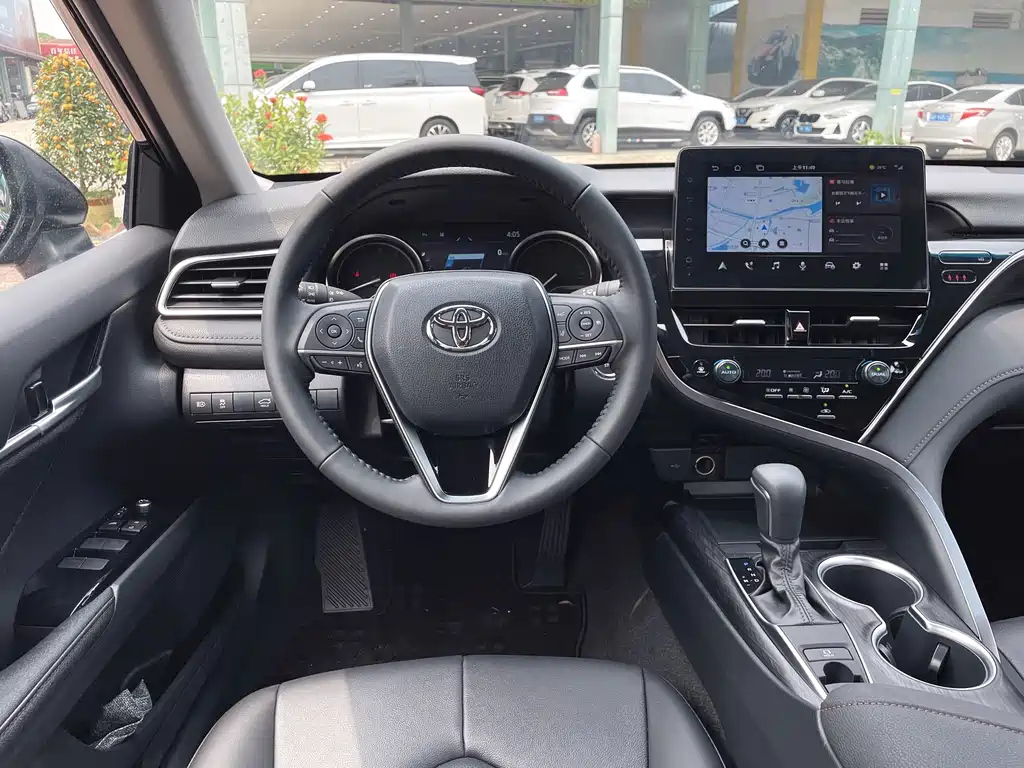 TOYOTA CAMRY 2024