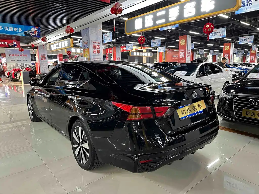NISSAN TEANA 2021