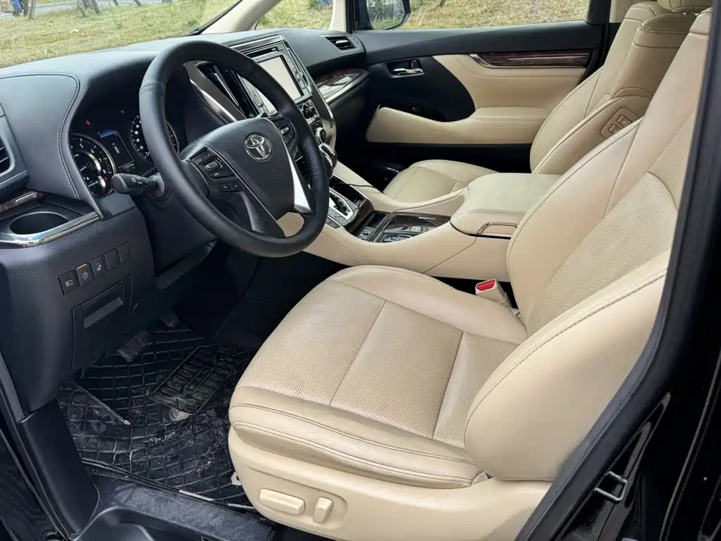 TOYOTA ALPHARD 2019