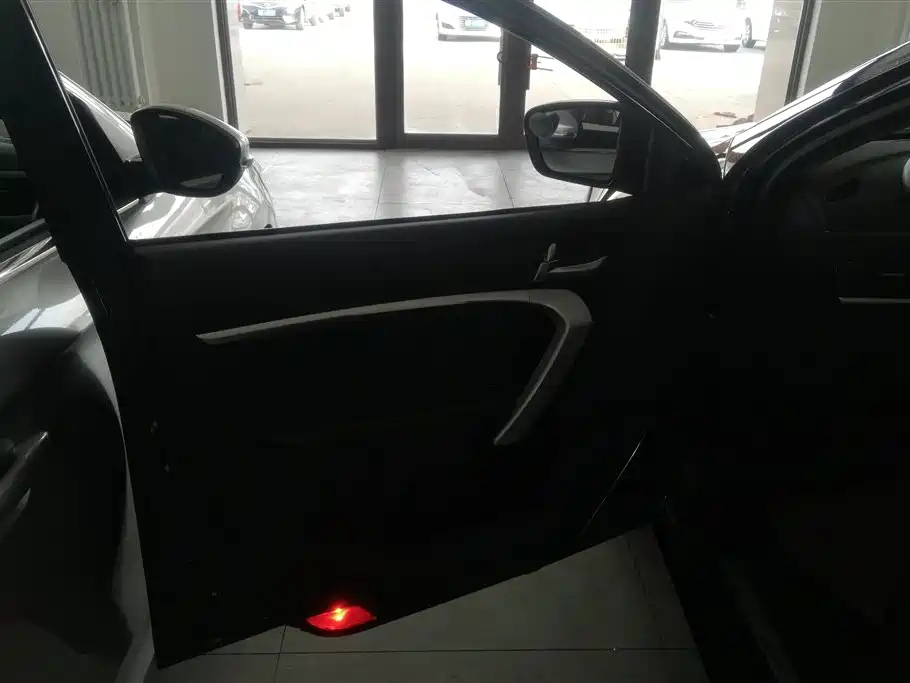 GEELY AUTO EMGRAND 2017