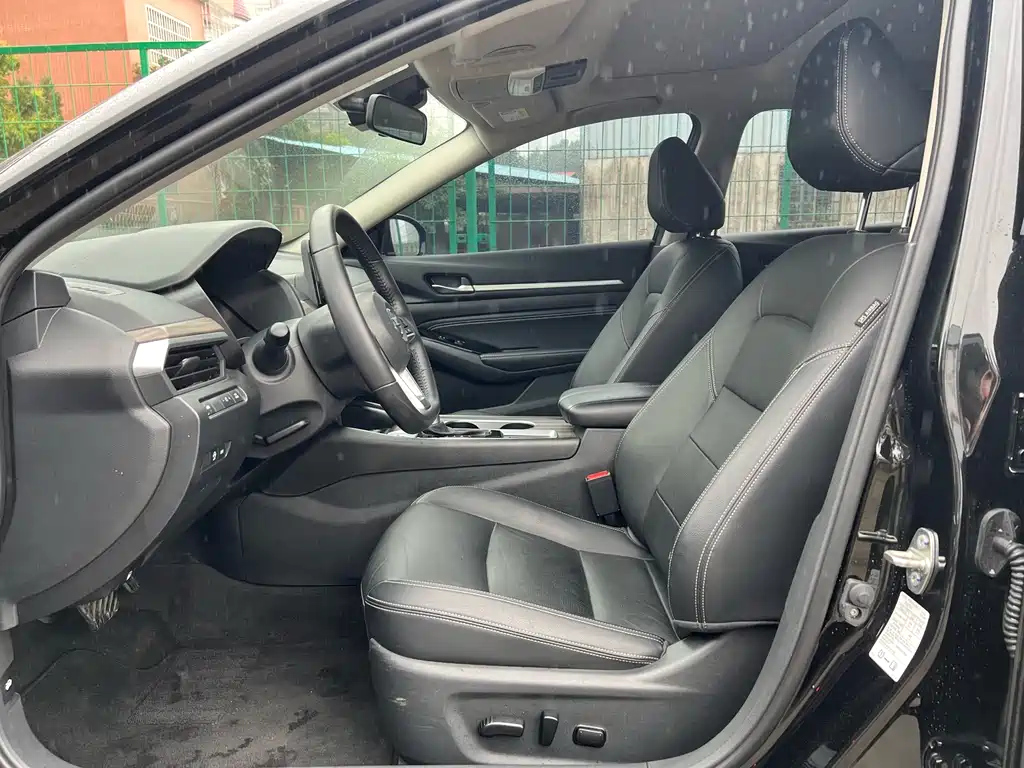 NISSAN TEANA 2021