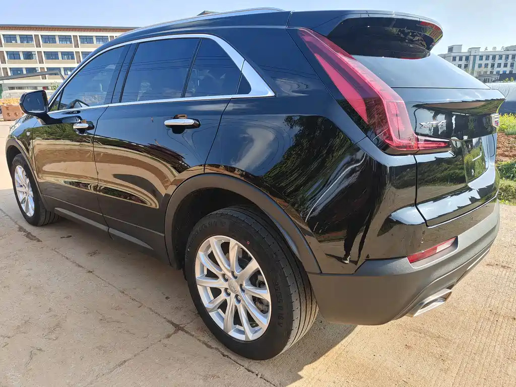 CADILLAC XT4 2023