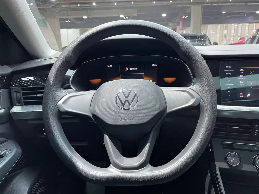VOLKSWAGEN PASSAT 2022