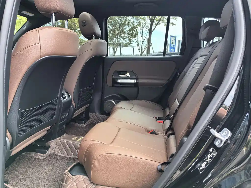 MERCEDES BENZ GLB 2023