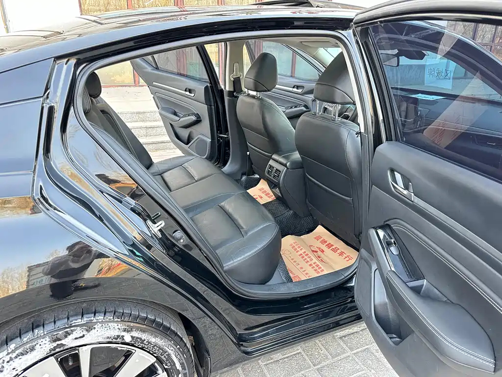 NISSAN TEANA 2021