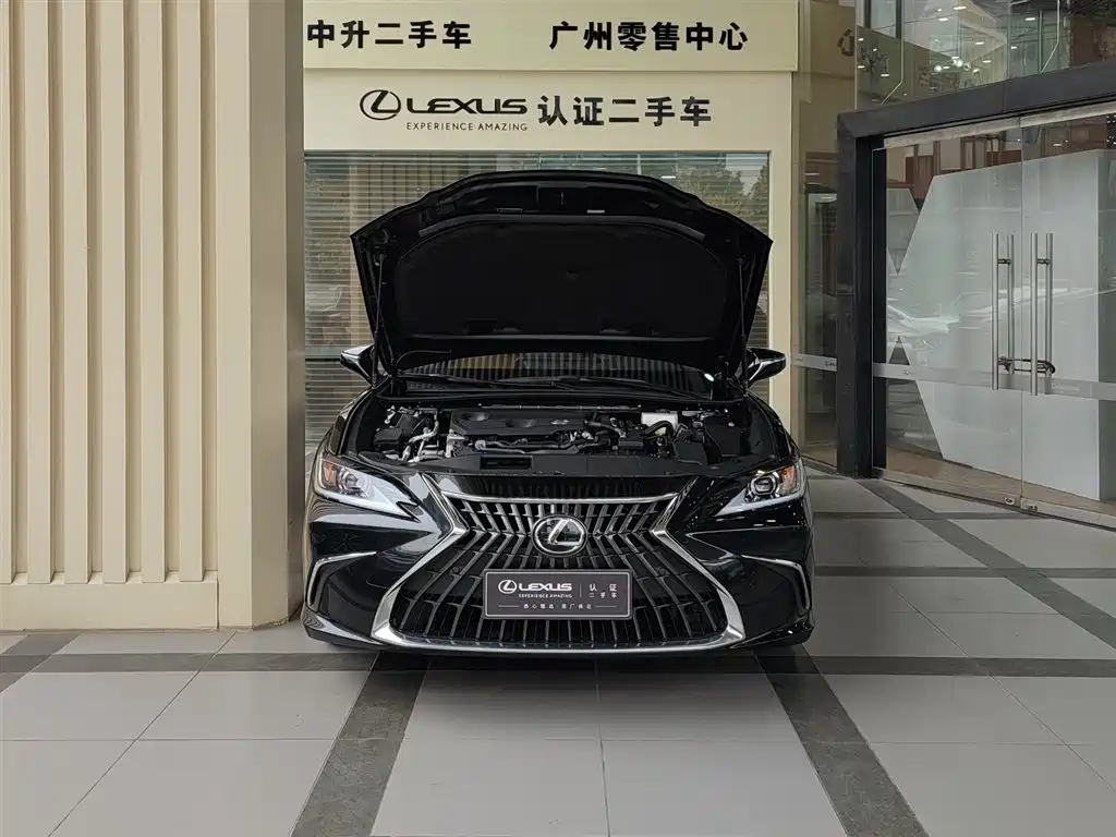 LEXUS ES 2024