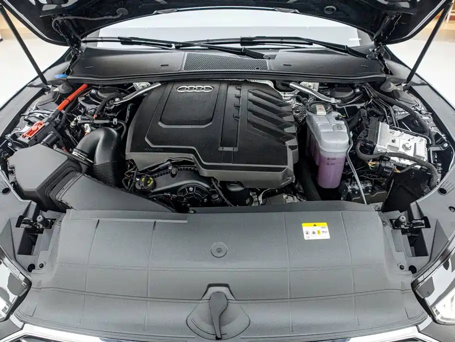 AUDI A7L 2023