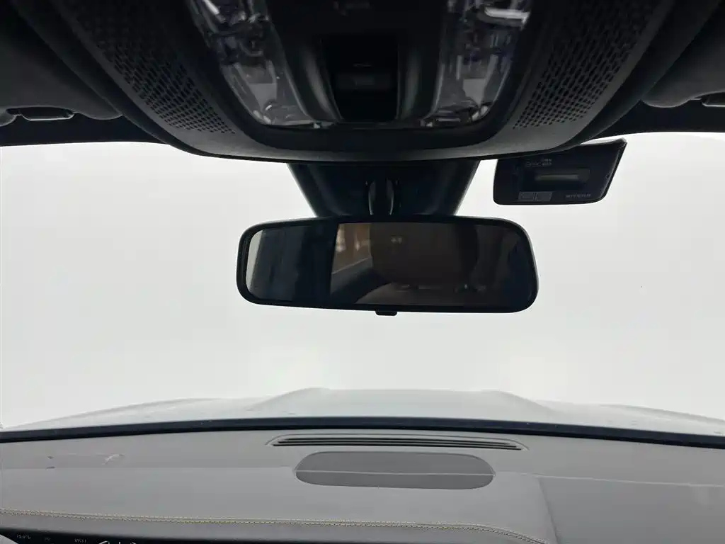 MERCEDES BENZ GLB 2021