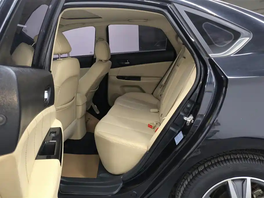 CHANGAN EADO 2016