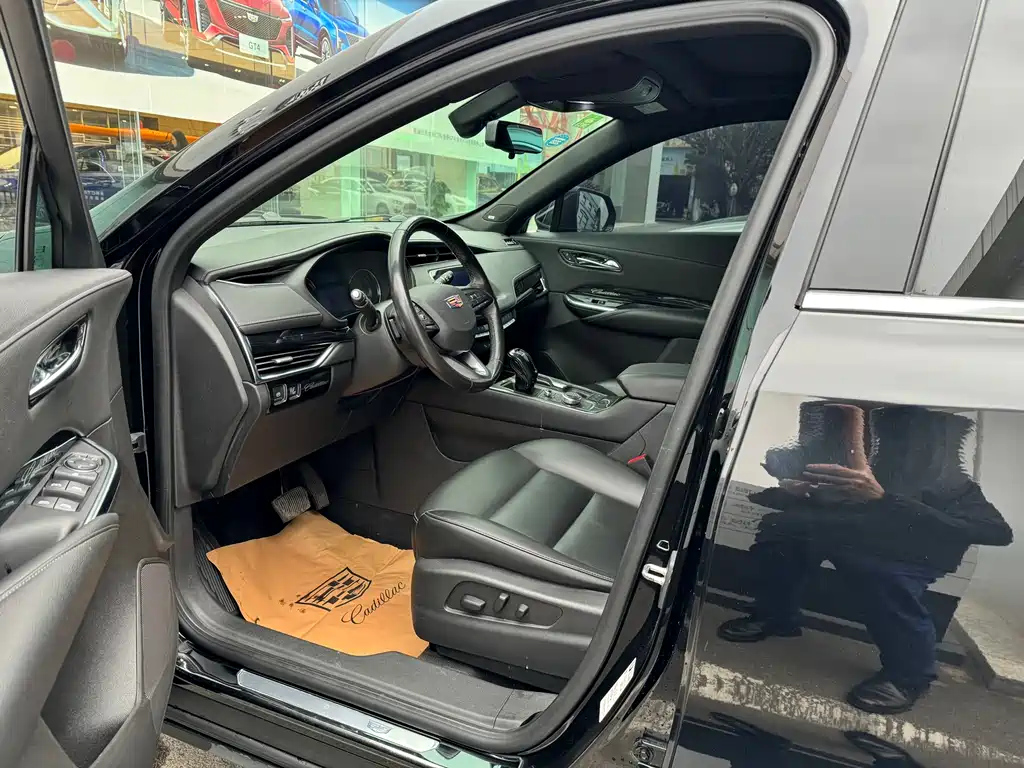 CADILLAC XT4 2019