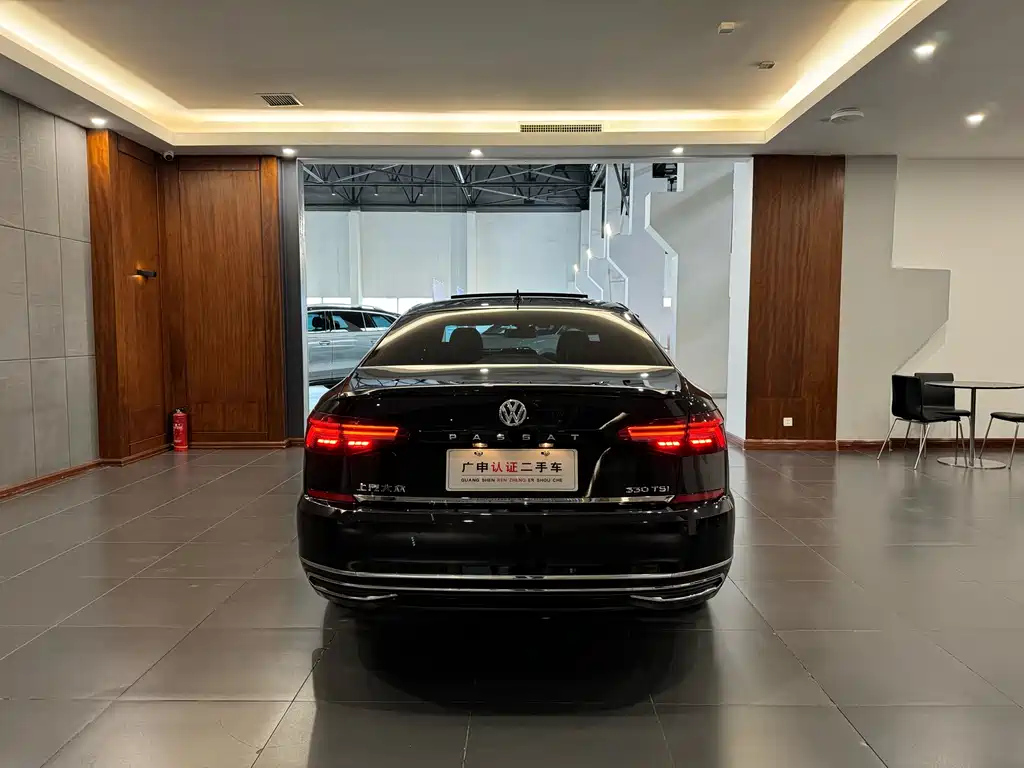 VOLKSWAGEN PASSAT 2020
