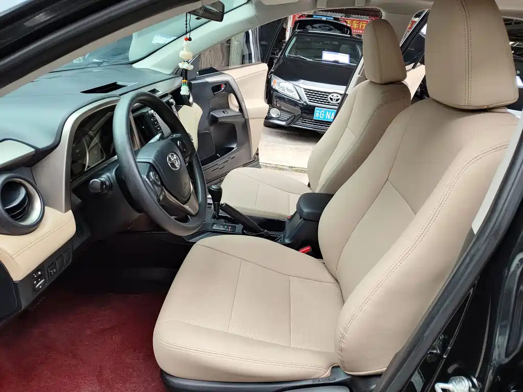 TOYOTA RAV4 RONGFANG 2015