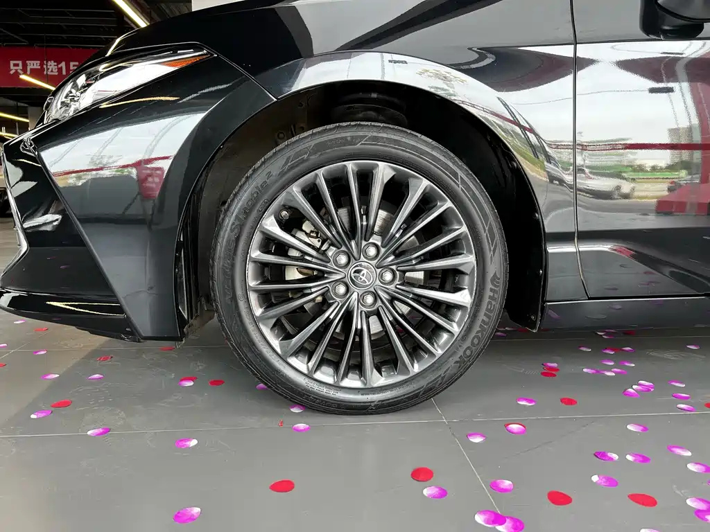 TOYOTA AVALON 2020
