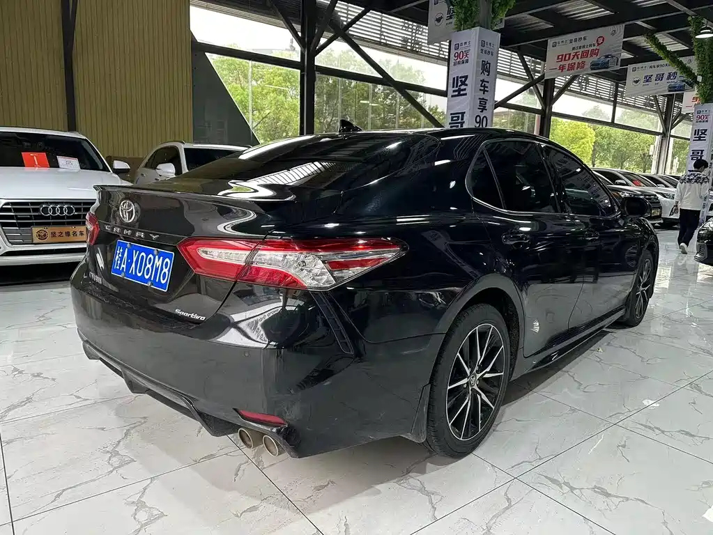 TOYOTA CAMRY 2022