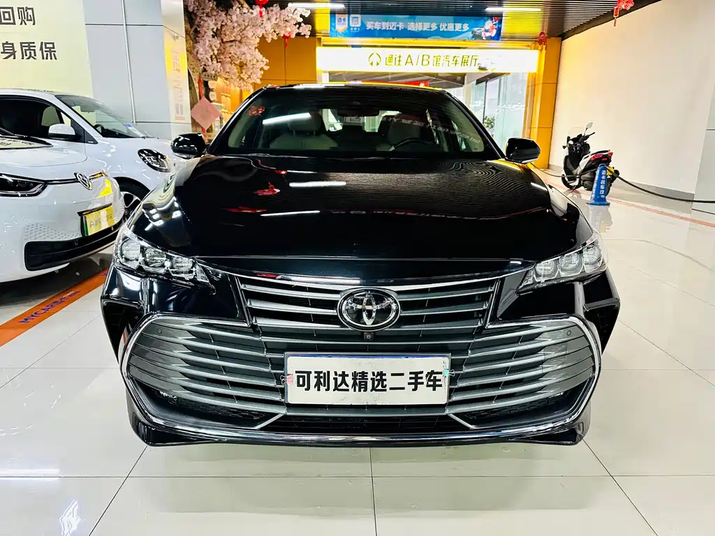 TOYOTA AVALON 2019
