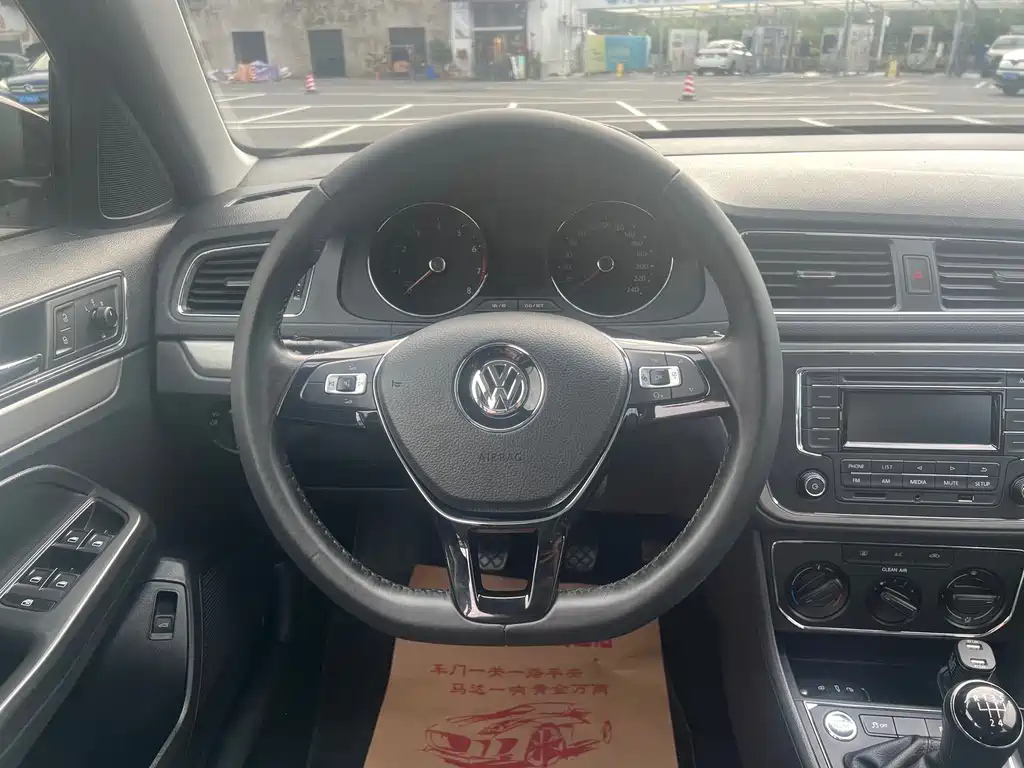 VOLKSWAGEN LAVIDA 2017