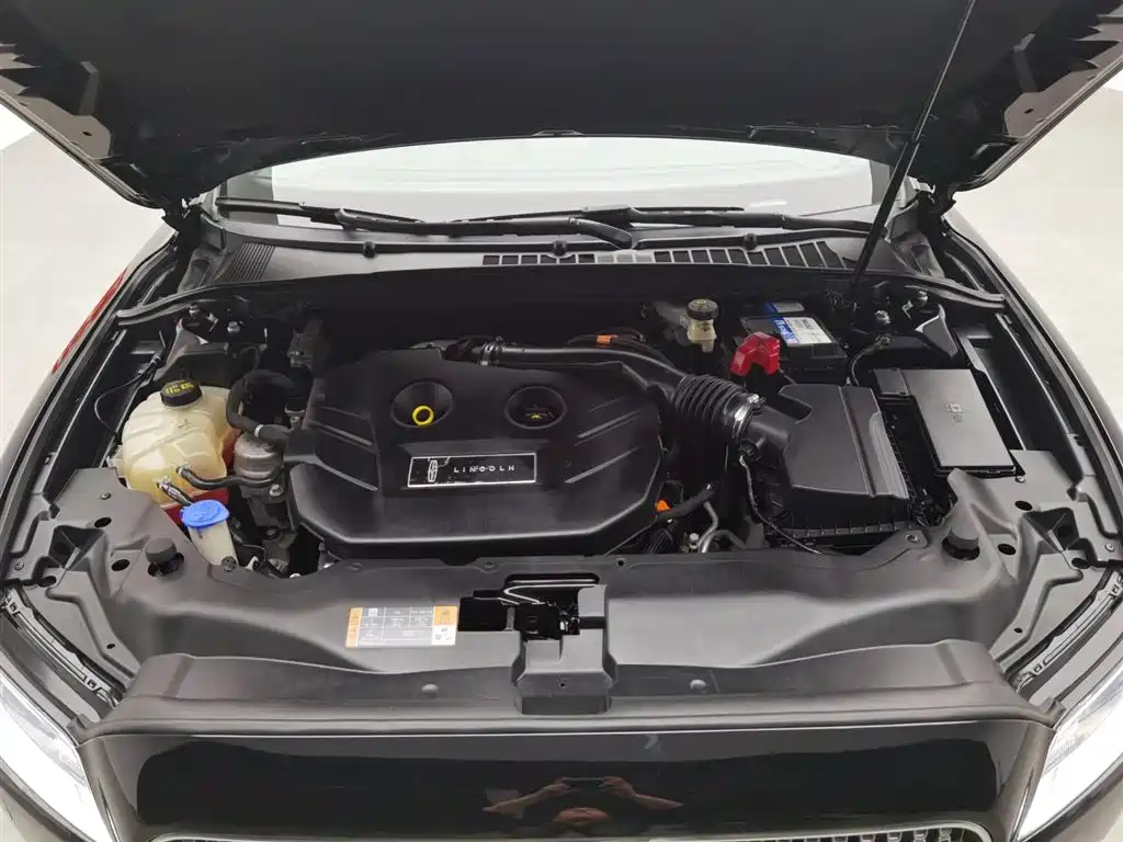 LINCOLN CONTINENTAL 2018