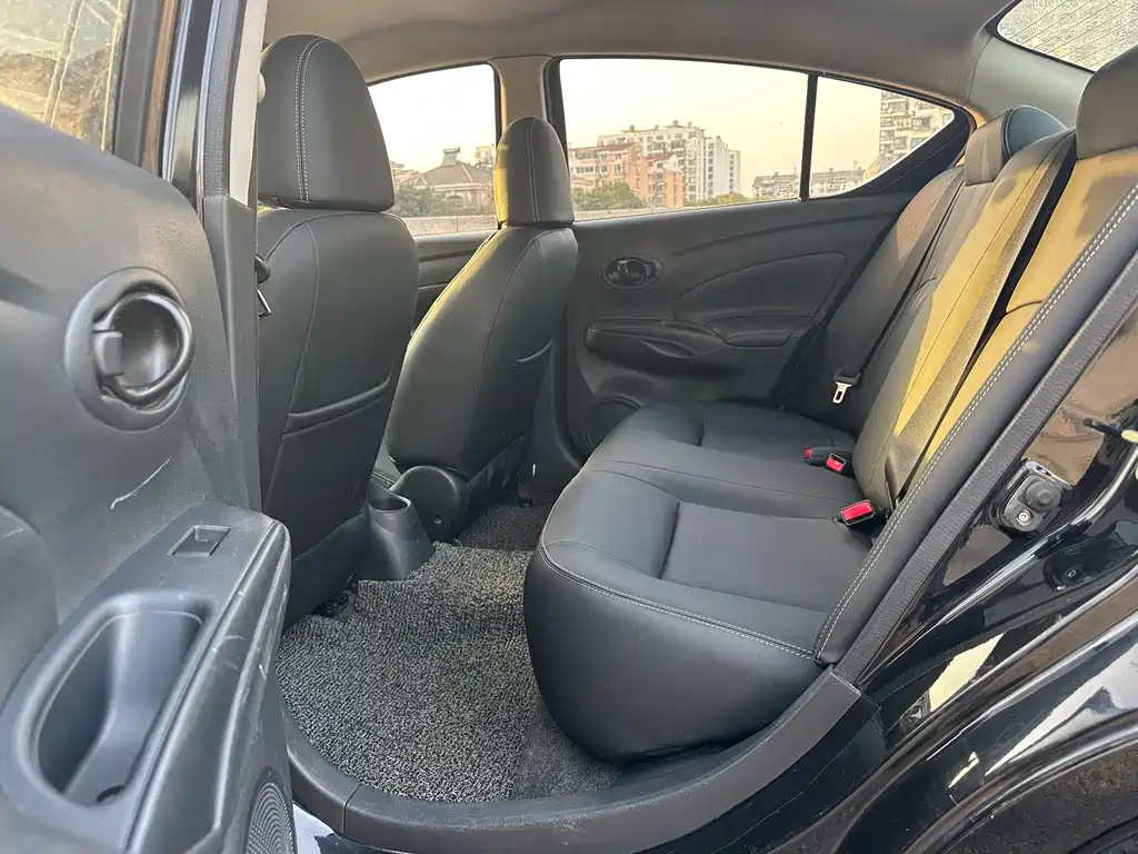 NISSAN SUNNY 2016