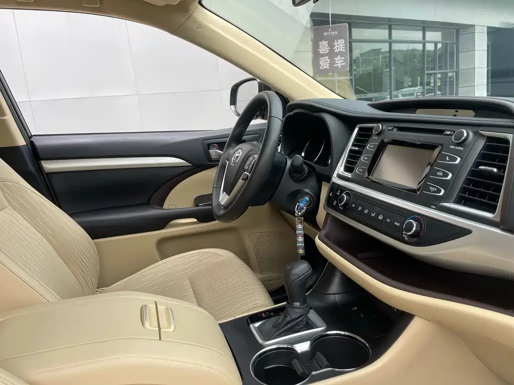 TOYOTA HIGHLANDER 2021