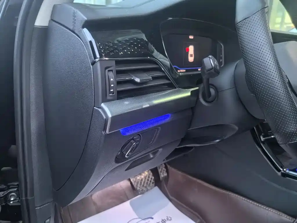 VOLKSWAGEN PASSAT 2022