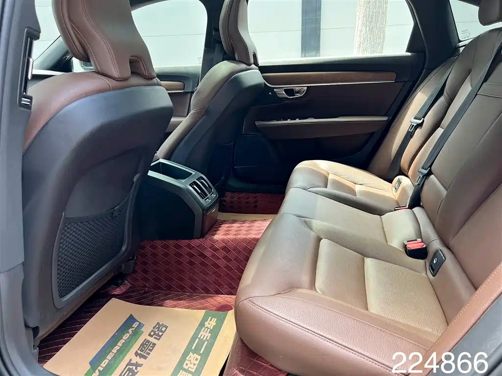 VOLVO S90 2021