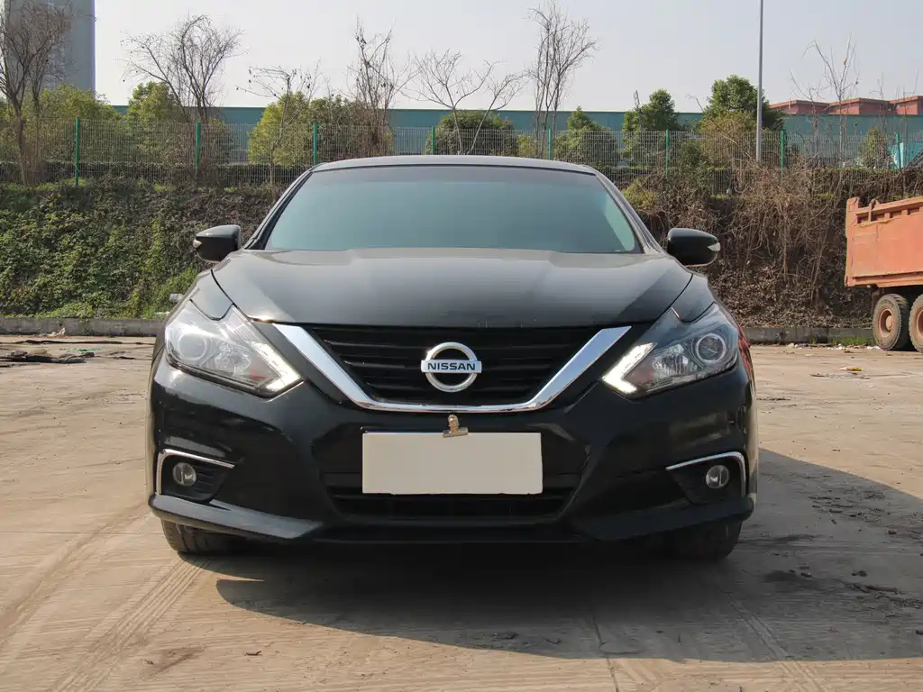 NISSAN TEANA 2018