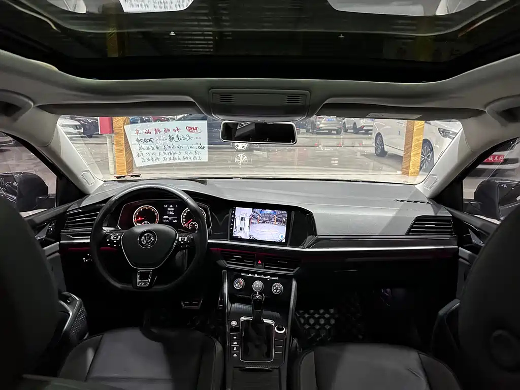 VOLKSWAGEN SAGITAR 2020