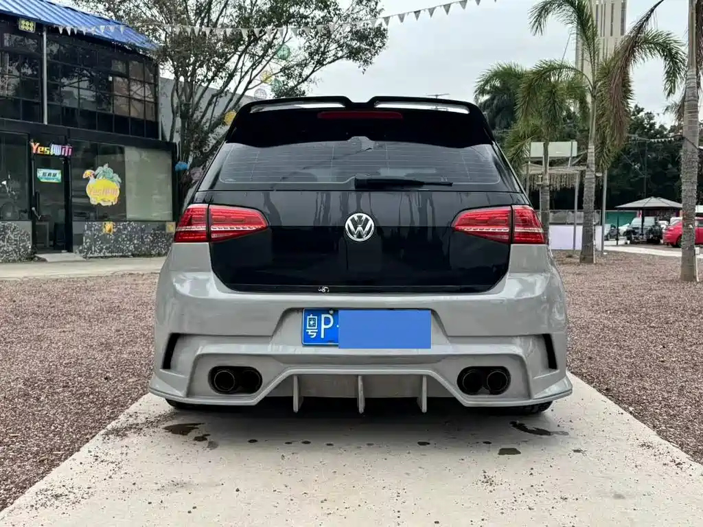 VOLKSWAGEN GOLF 2014