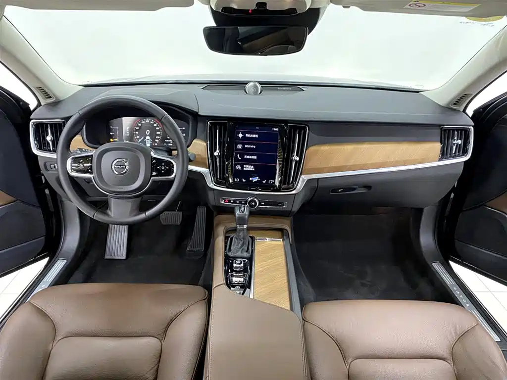 VOLVO S90 2019