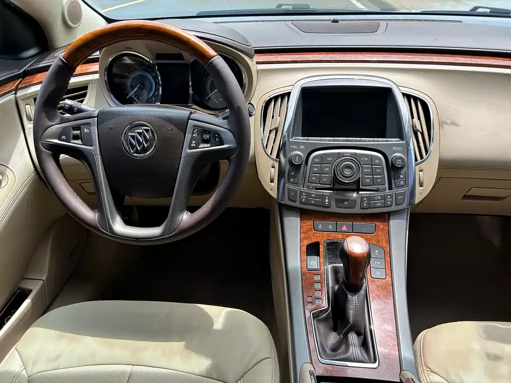 BUICK LACROSSE 2012