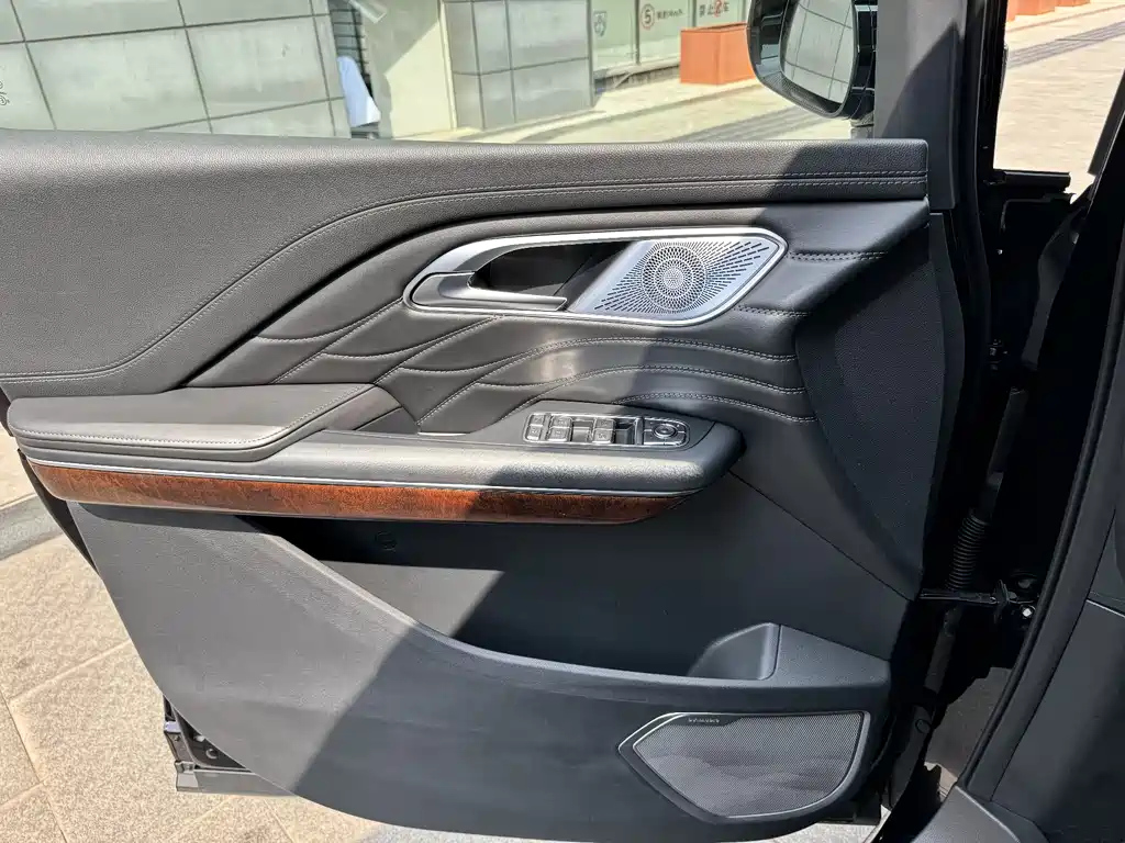 HONGQI HQ9 2023