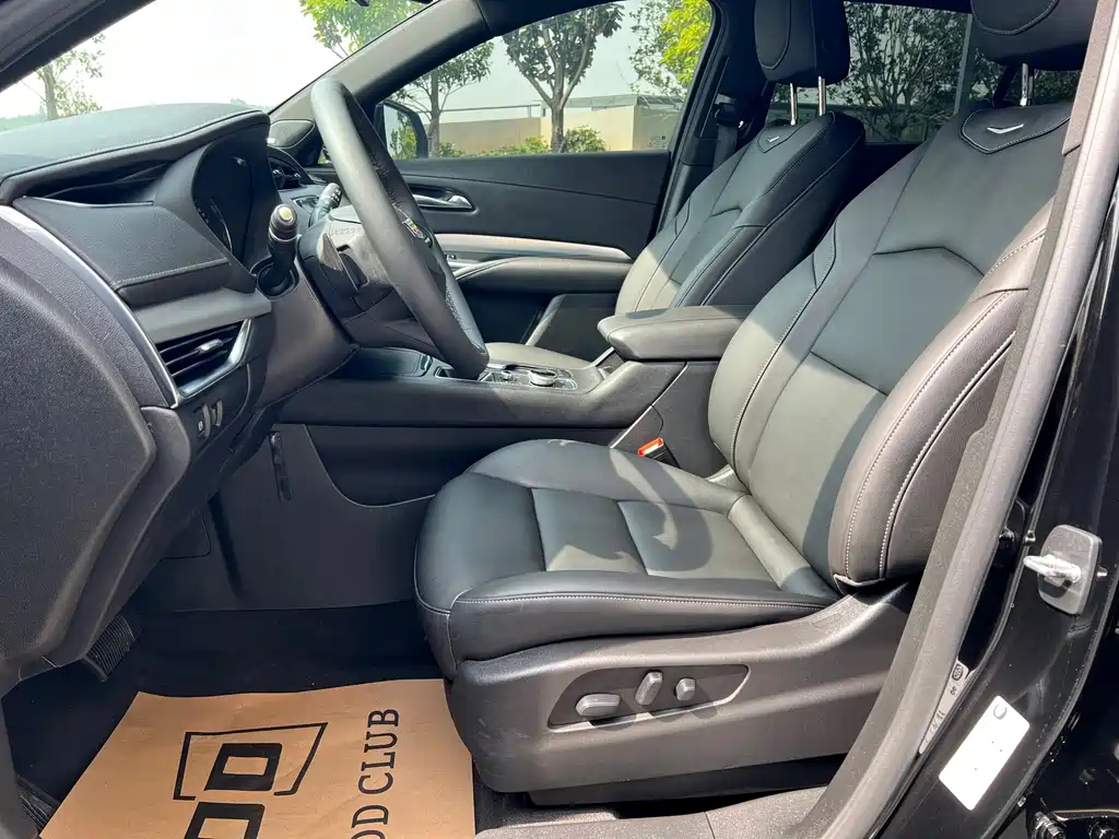 CADILLAC XT4 2020