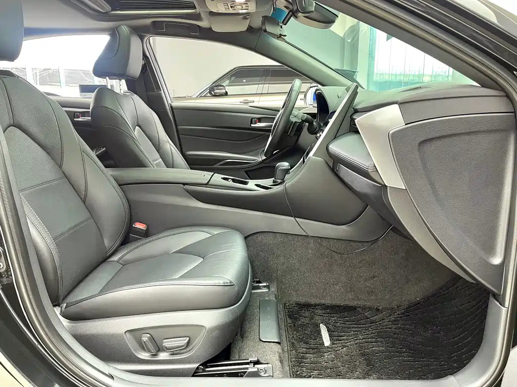 TOYOTA AVALON 2023