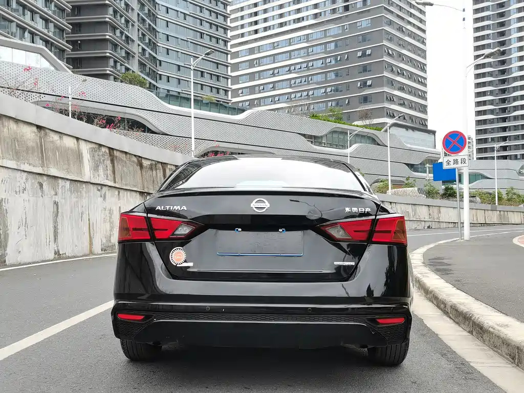 NISSAN TEANA 2019