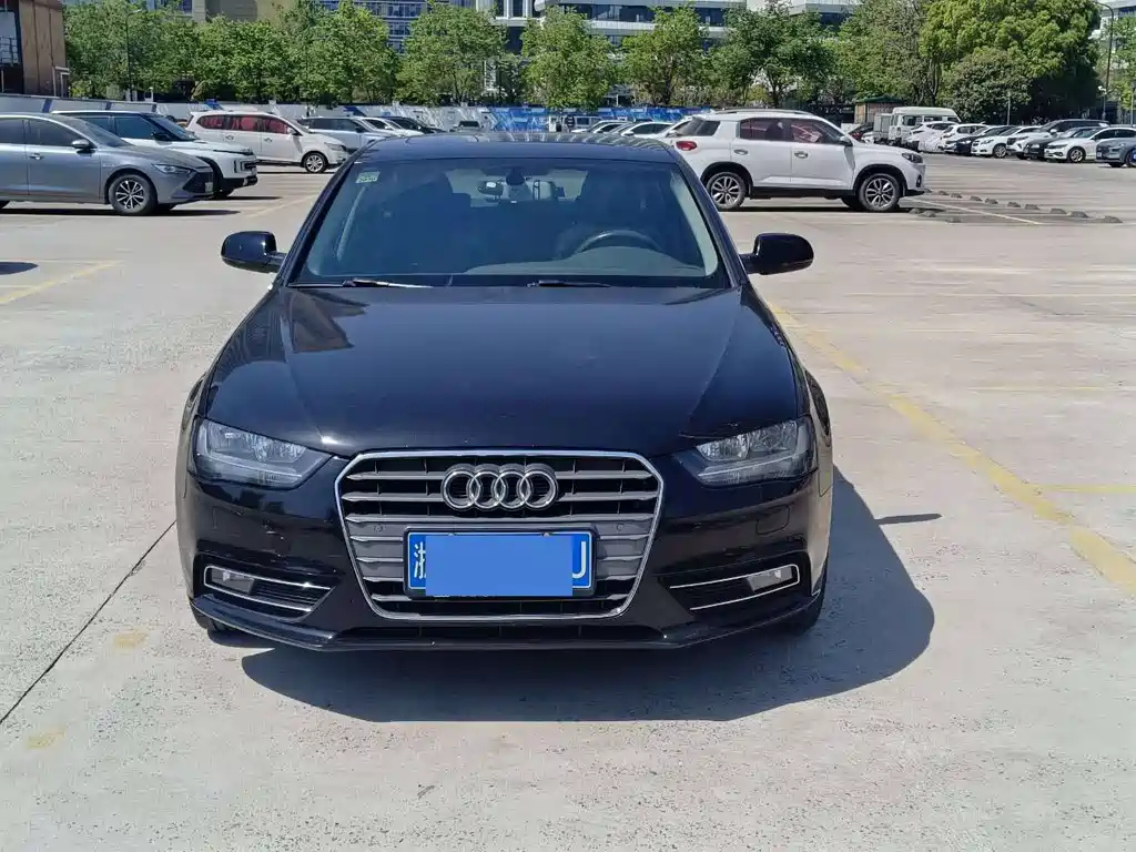 AUDI A4L 2012