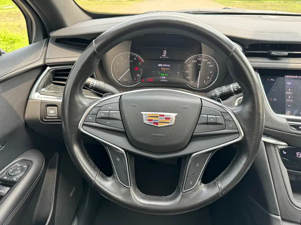 CADILLAC XT5 2021
