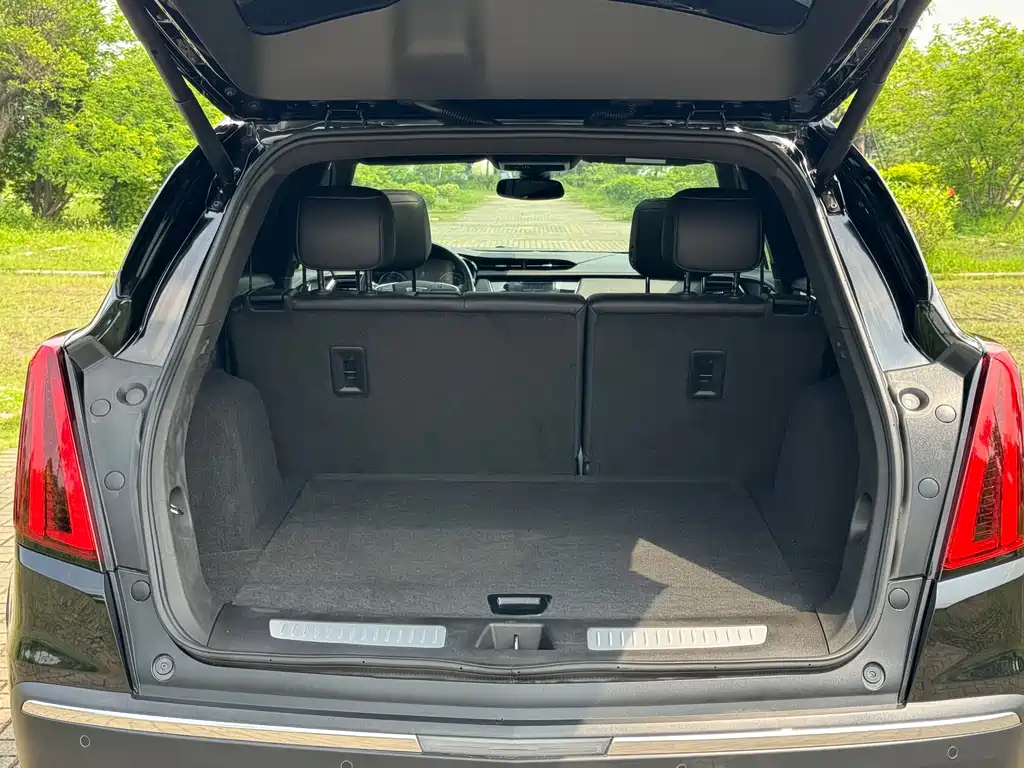 CADILLAC XT5 2021