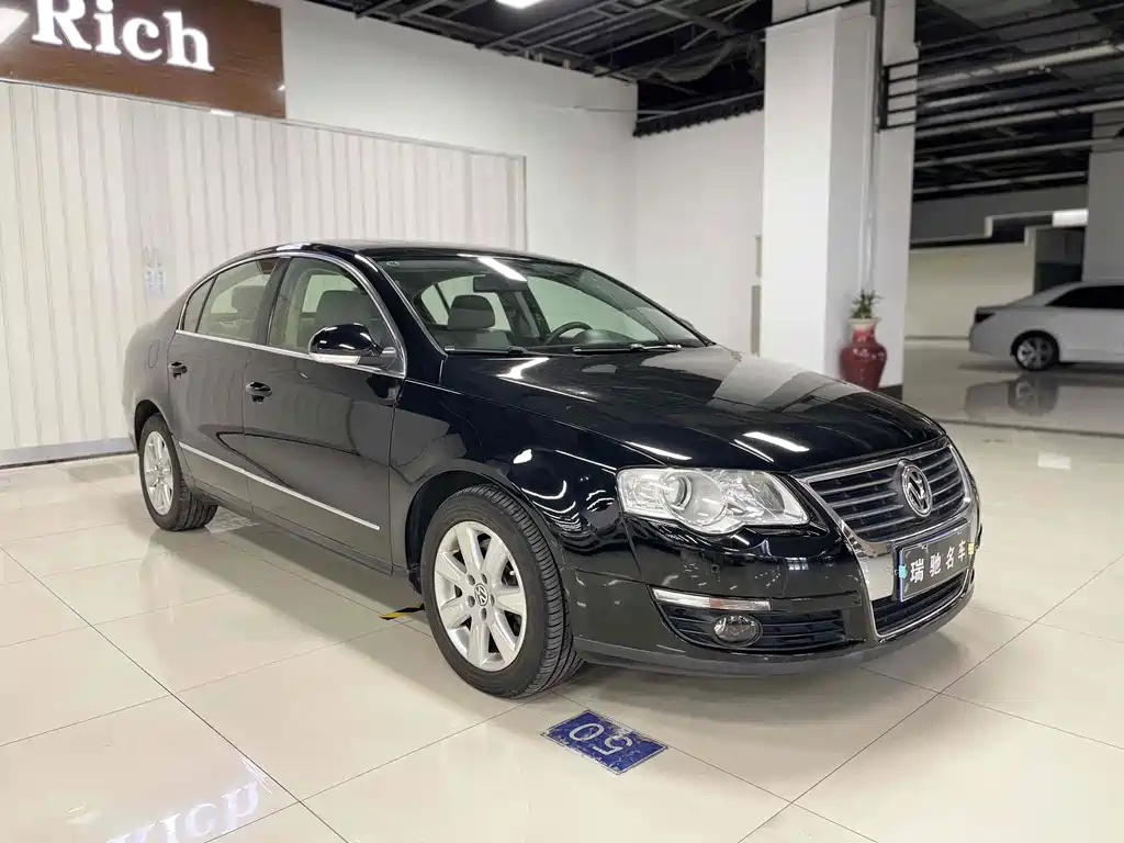 VOLKSWAGEN MAGOTAN 2010