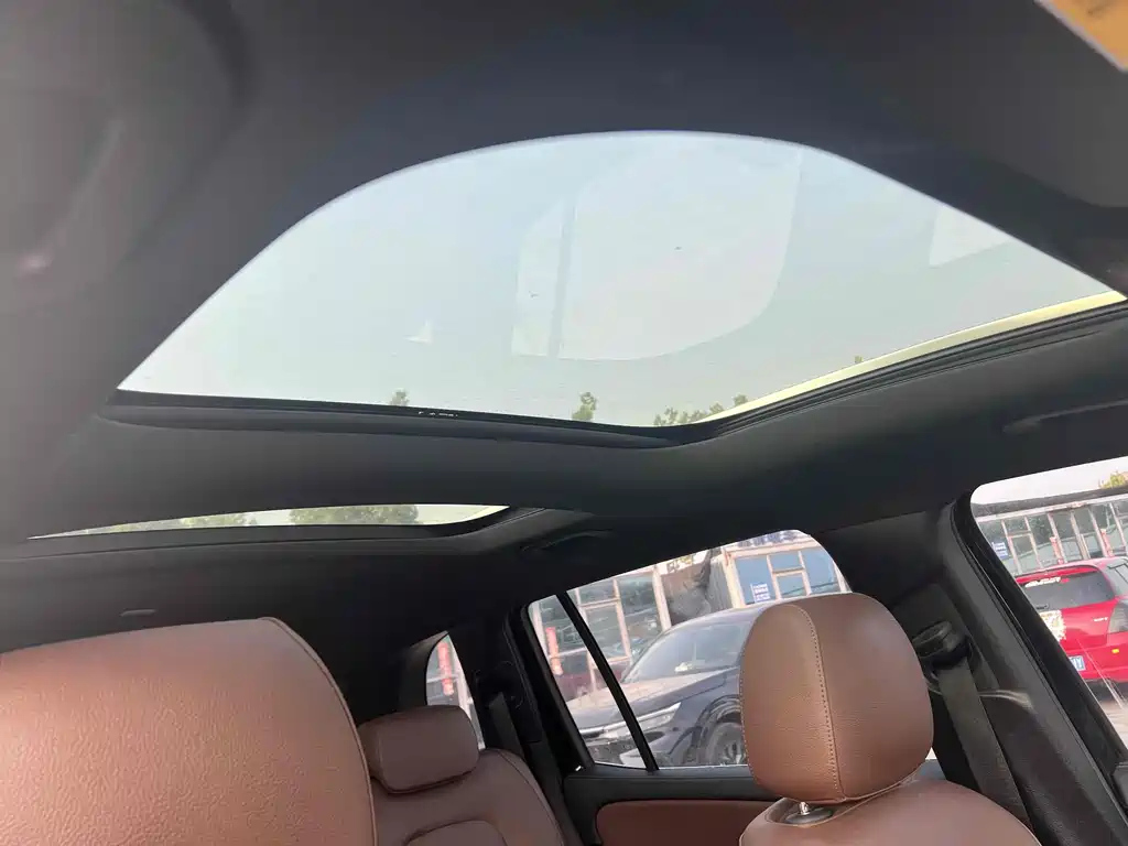 MERCEDES BENZ GLB 2021