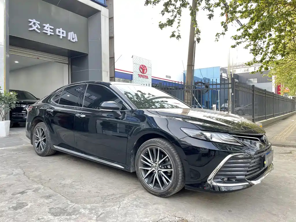 TOYOTA CAMRY 2023