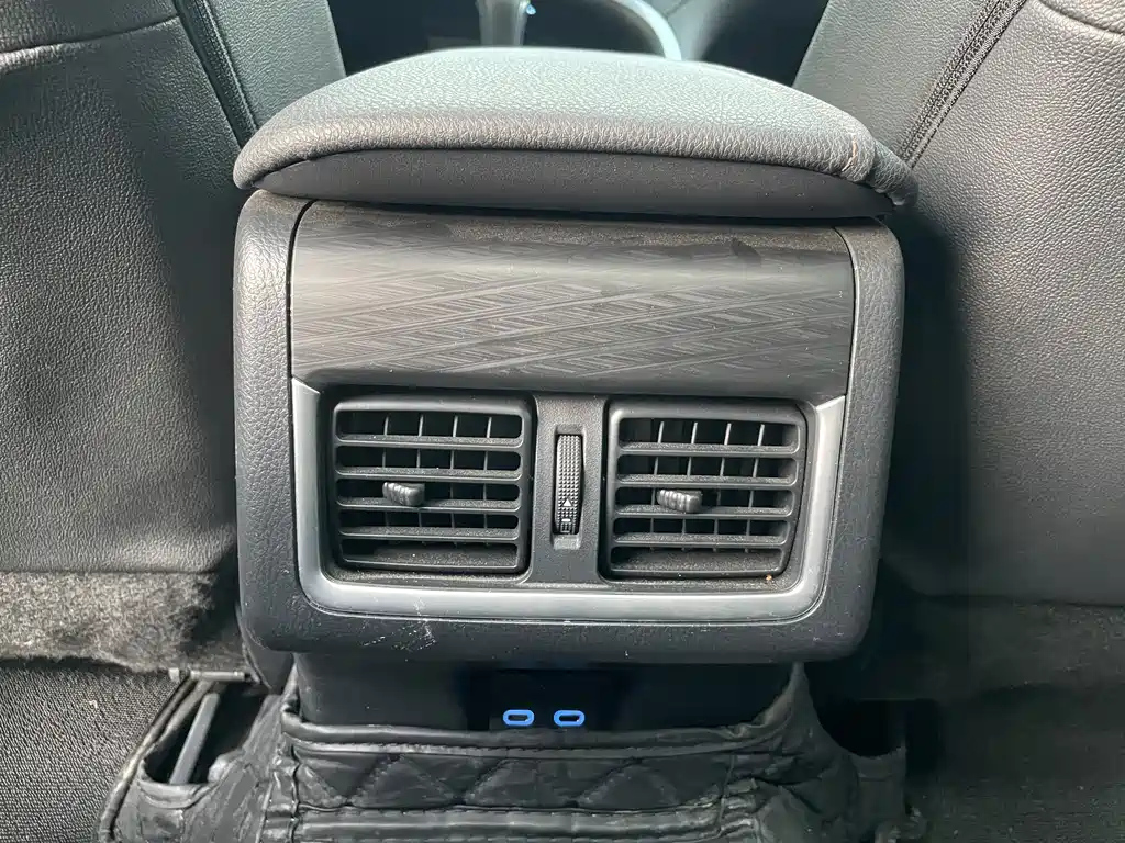 TOYOTA CAMRY 2023