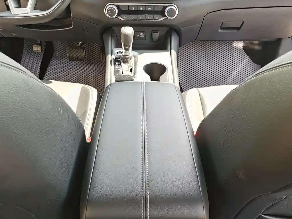 NISSAN TEANA 2021