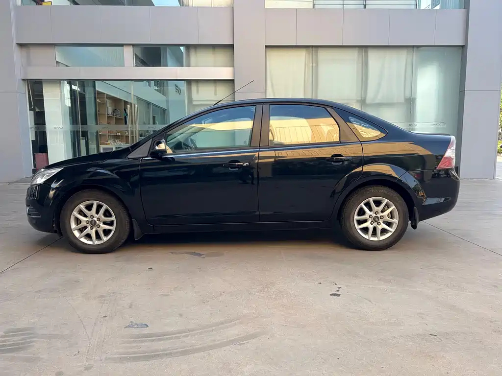 FORD FOCUS 2012