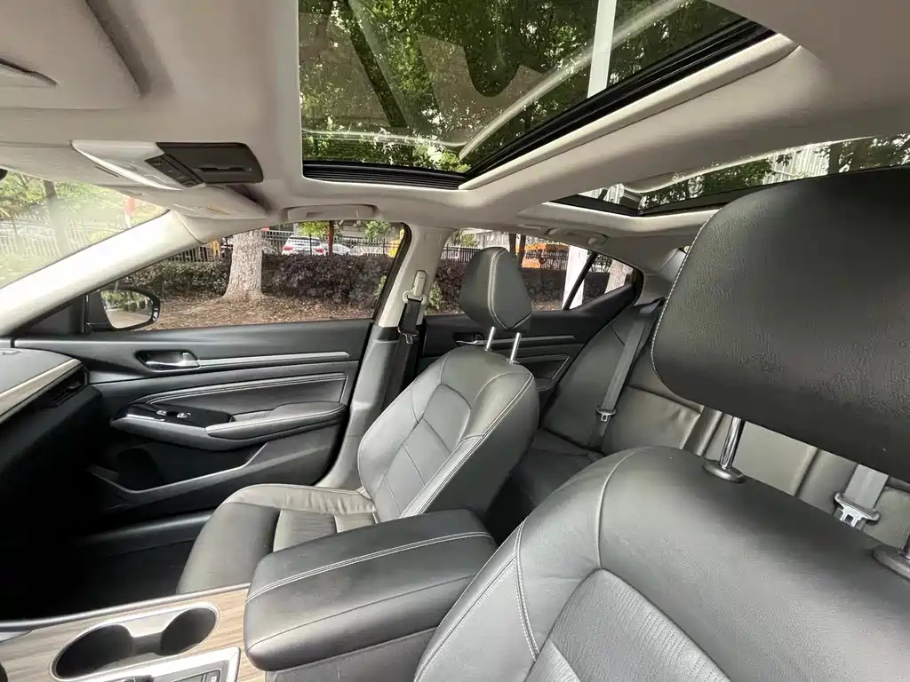 NISSAN TEANA 2021