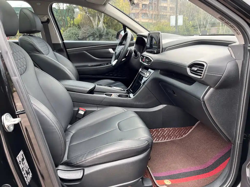 HYUNDAI SANTAFE 2019